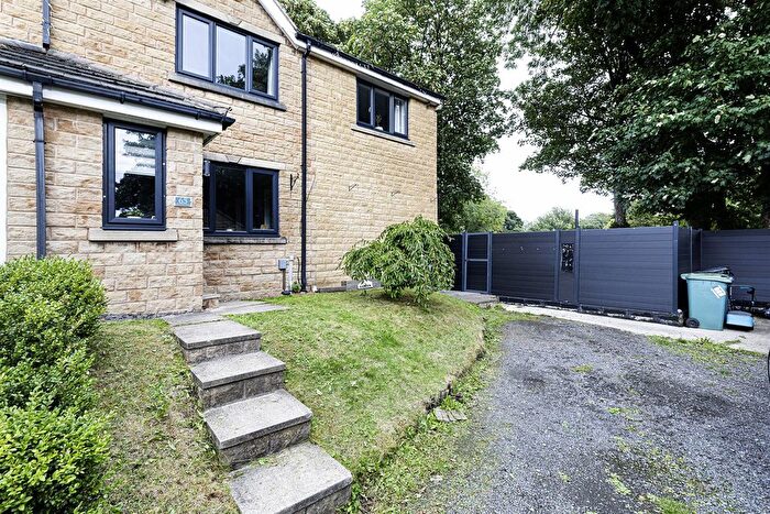 4 Bedroom Property For Sale In Wellfield Road, Marsh, Huddersfield, HD3