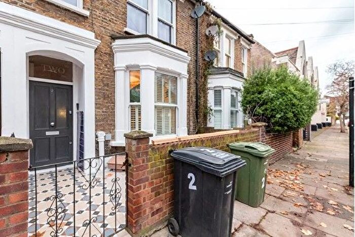 2 Bedroom Flat For Sale In Allardyce Street, London, SW4