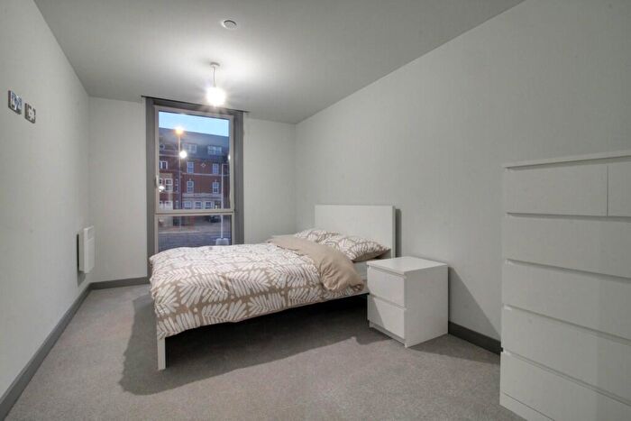 2 Bedroom Apartment To Rent In Jq Rise, Goodman Street, Birmingham City Centre, B1