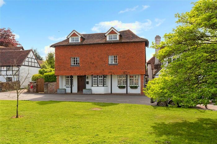 4 Bedroom Detached House For Sale In The Village, Ewhurst, Cranleigh, Surrey, GU6