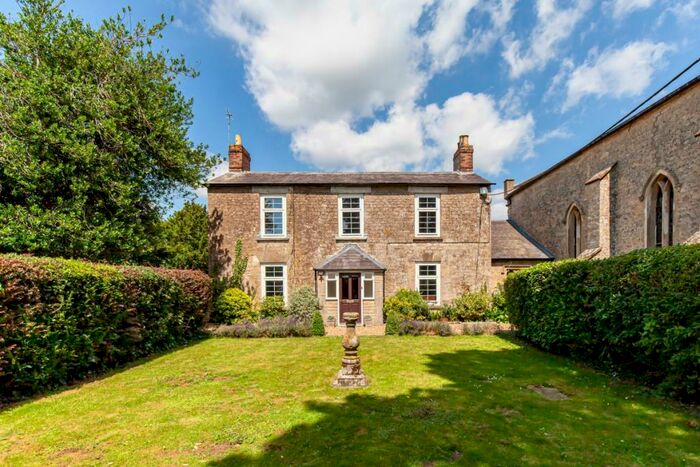 3 Bedroom End Of Terrace House To Rent In Hethe, OX27