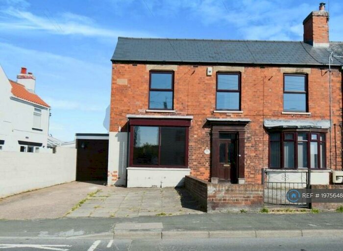 3 Bedroom End Of Terrace House To Rent In Chestnut Villas, Hull, HU12