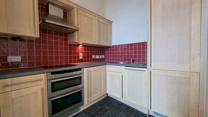 2 Bedroom Flat To Rent In Highcroft Hall, Erdington, B23