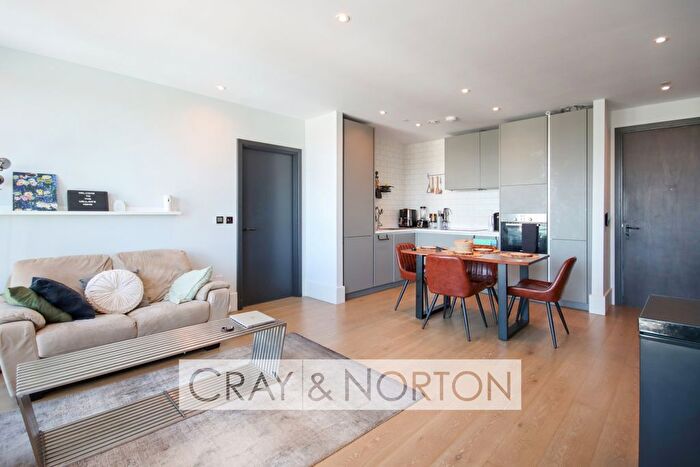 2 Bedroom Flat For Sale In High Street, Croydon, CR0