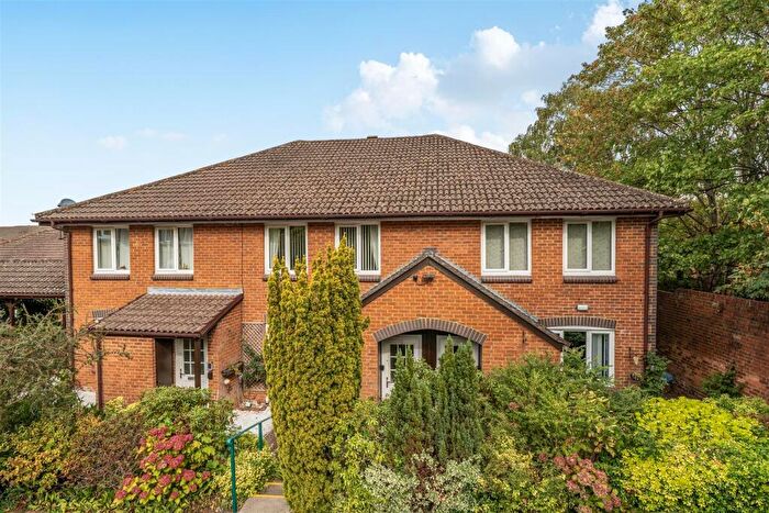 1 Bedroom Maisonette For Sale In Acorn Drive Wokingham, Berkshire, RG40