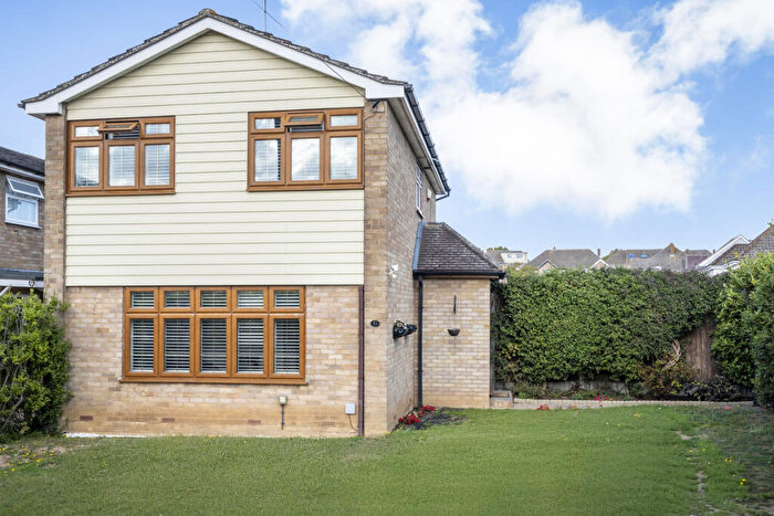 3 Bedroom Detached House For Sale In Ian Road, Billericay, CM12