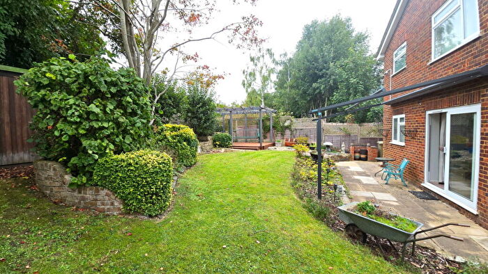 4 Bedroom Detached House For Sale In Burrell Road, Compton, Newbury, RG20