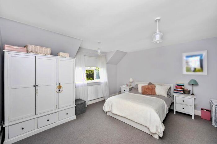 2 Bedroom Terraced House For Sale In East Horsley, KT24