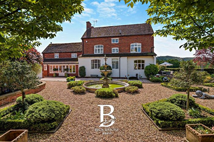 5 Bedroom Equestrian Facility For Sale In Netherton Lane, Dunley, DY13