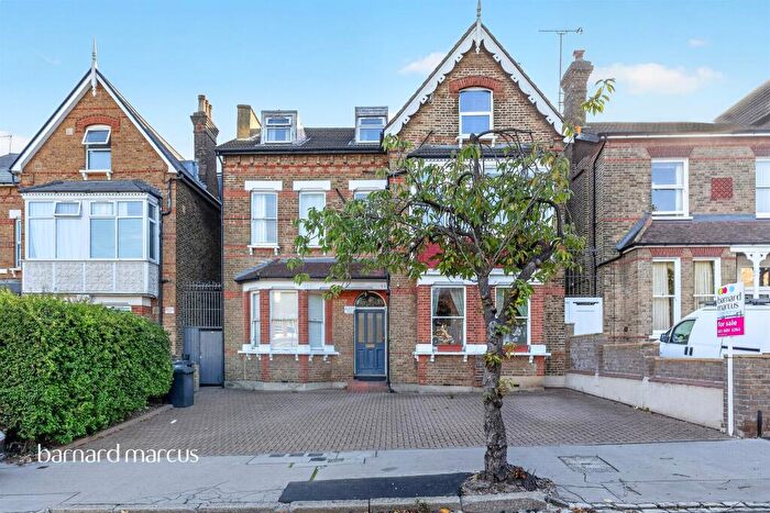 1 Bedroom Flat For Sale In Birdhurst Rise, South Croydon, CR2