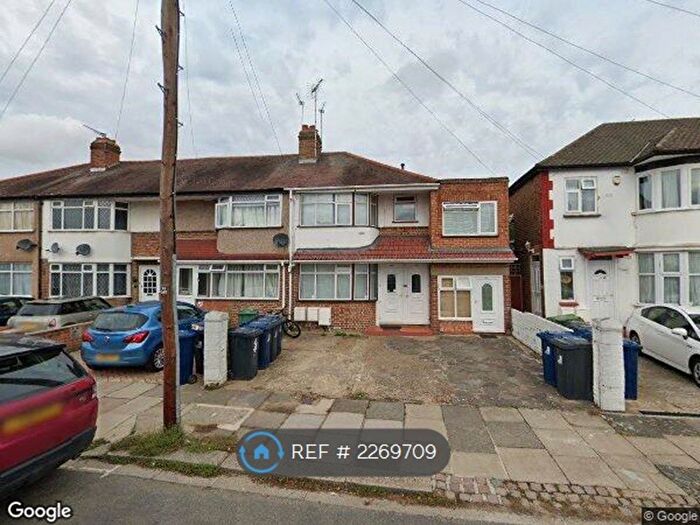 2 Bedroom Maisonette To Rent In Stanley Avenue, Greenford, UB6