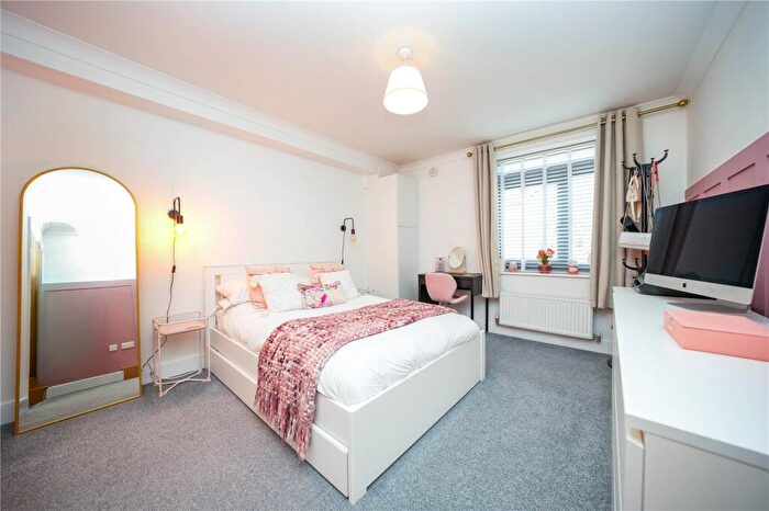 1 Bedroom Flat For Sale In Hart Street, Maidstone, ME16