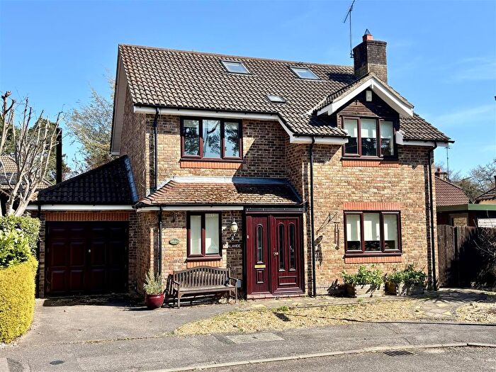 4 Bedroom Detached House For Sale In Amber Hill, Camberley, Surrey, GU15