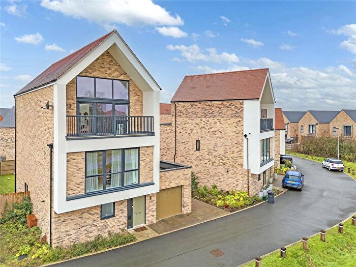 5 Bedroom Detached House To Rent In Gardiner Way, Springfield, Chelmsford, Essex, CM1