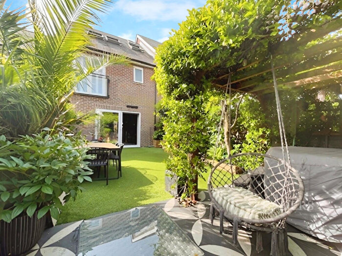 4 Bedroom Town House To Rent In Southlands, Shoreham-by-Sea, BN43