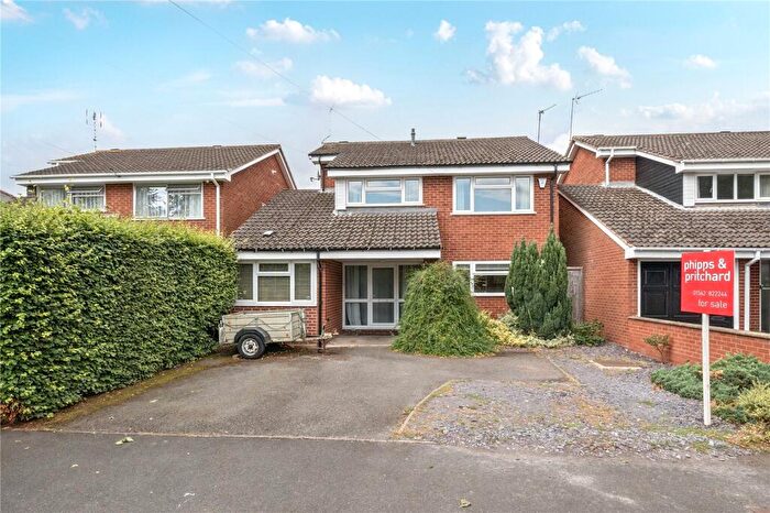 4 Bedroom Detached House For Sale In Linden Avenue, Kidderminster, Worcestershire, DY10