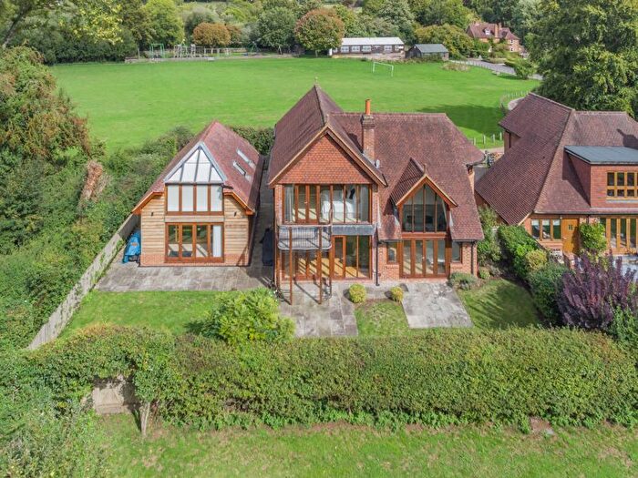 3 Bedroom Detached House To Rent In Goose Green, Gomshall, GU5