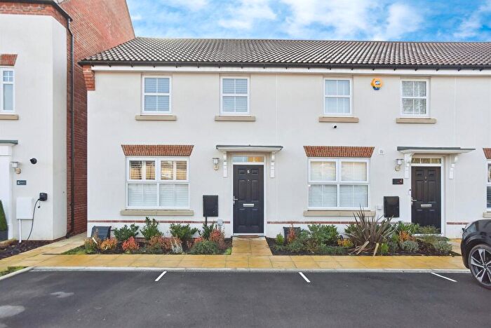 3 Bedroom End Of Terrace House For Sale In Rose Drive, Chippenham, SN15