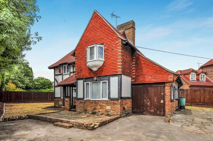 3 Bedroom Detached House To Rent In Three Bridges Road, Crawley RH10