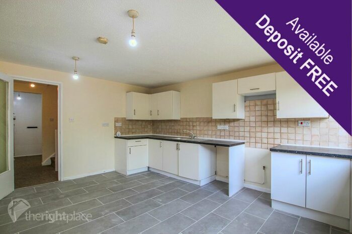 4 Bedroom Terraced House To Rent In Bramble Avenue, Conniburrow, Milton Keynes, MK14