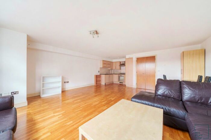 2 Bedroom Flat To Rent In Church Road, Guildford, GU1