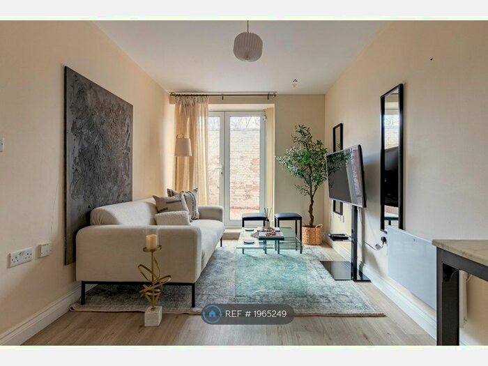 1 Bedroom Flat To Rent In North London, South Tottenham, Haringey, N15