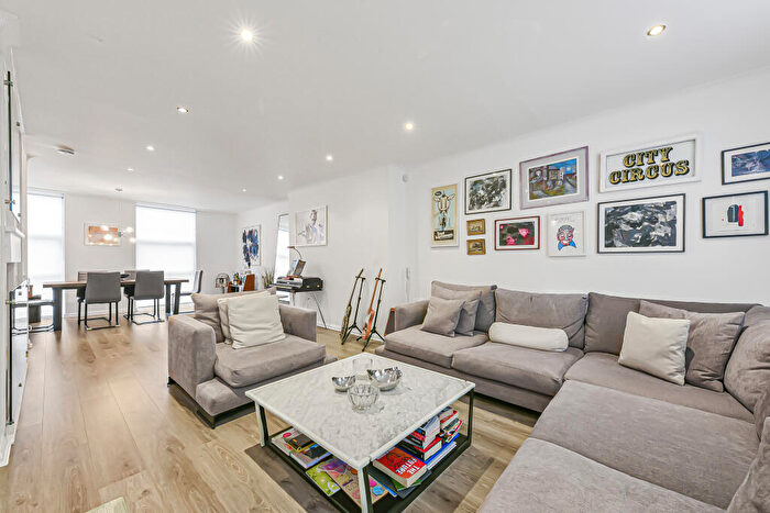 4 Bedroom Town House For Sale In Huson Close, Belsize Park, NW3