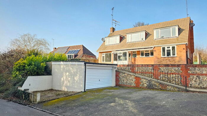 4 Bedroom Detached House For Sale In Winterbourne Road, Boxford, Newbury, RG20
