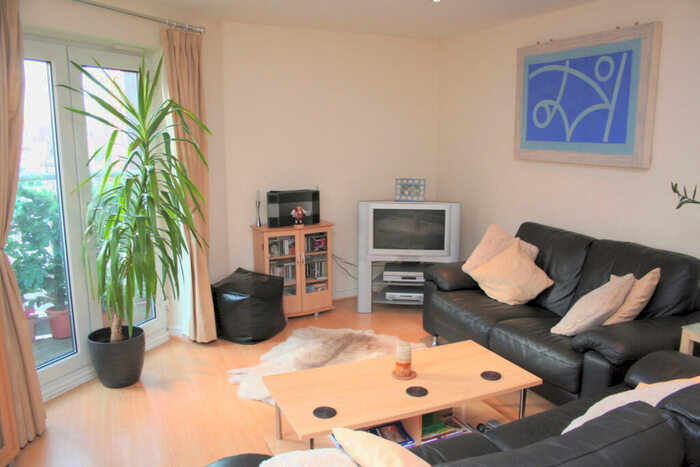 2 Bedroom Apartment To Rent In Newcastle Street, Hulme, Manchester, Greater Manchester, M15