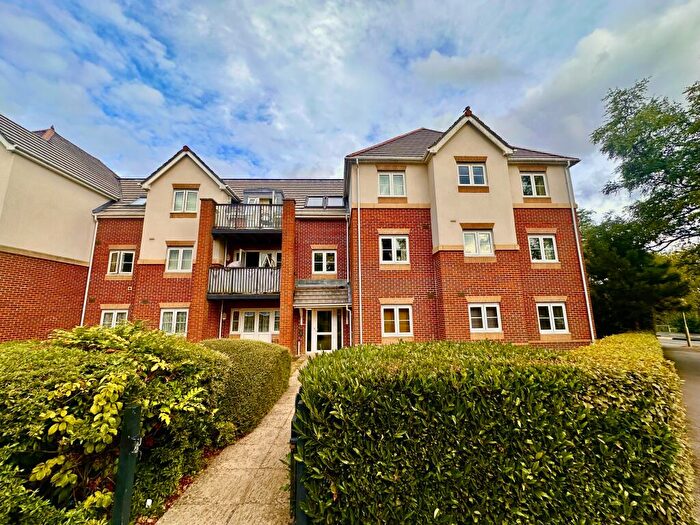 2 Bedroom House To Rent In Hiltingbury Road, SO53