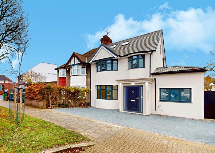 5 Bedroom Semi Detached House For Sale In Twyford Road Harrow, HA2