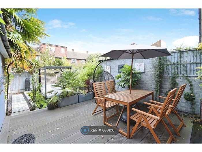 3 Bedroom Terraced House To Rent In Hickin St, London, E14
