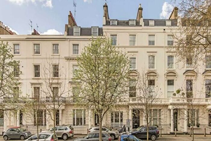 3 Bedroom Flat To Rent In Clifton Gardens, London, W9
