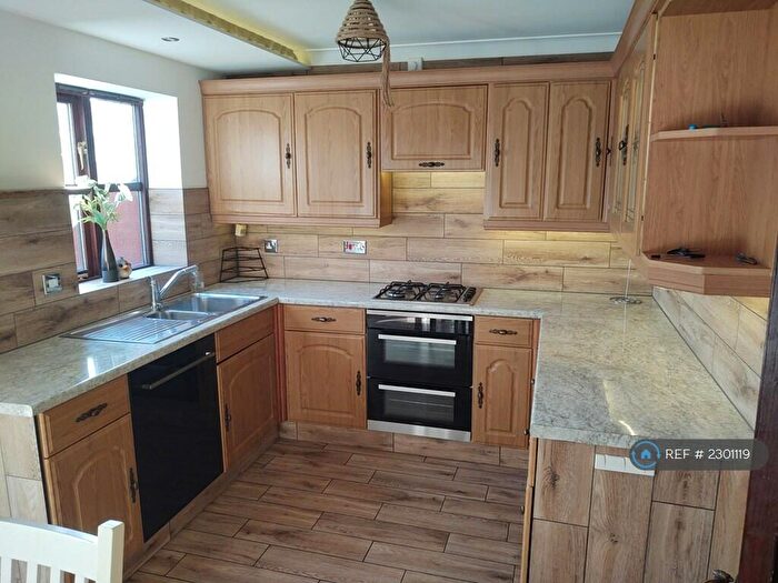 3 Bedroom Semi-Detached House To Rent In West Green Drive, Doncaster, DN3