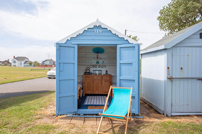 Chalet For Sale In Beach Hut, IP11