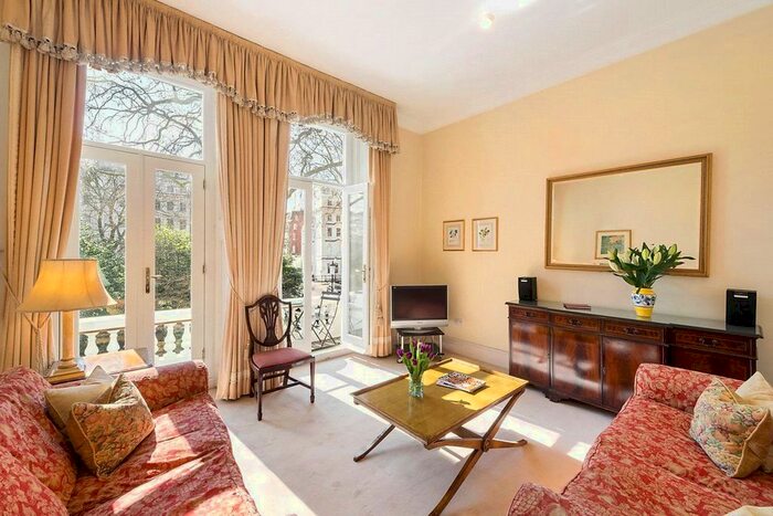 2 Bedroom Flat To Rent In Cornwall Gardens, London, SW7