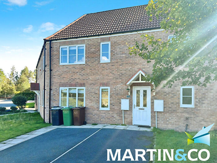 3 Bedroom Semi-Detached House To Rent In New Village Way, Churwell, LS27