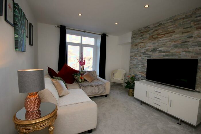 2 Bedroom Flat To Rent In Great Northern Road, Woodside, Aberdeen, AB24