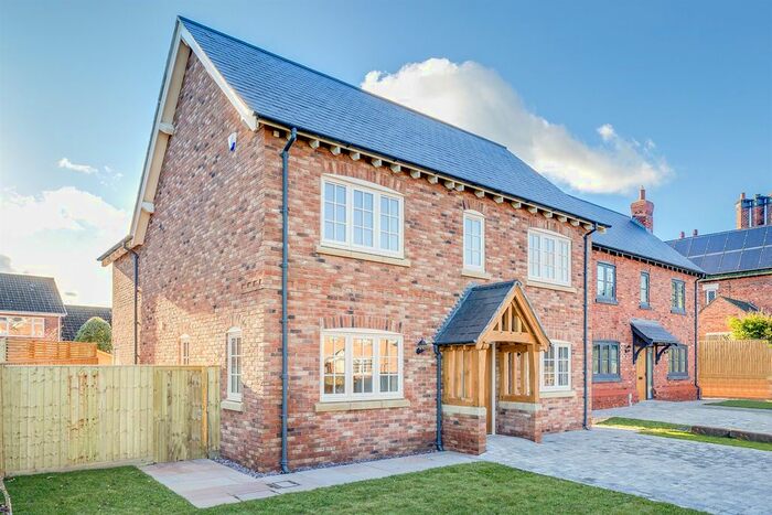 5 Bedroom Detached House For Sale In Lower Lane, Eaton, Tarporley, CW6