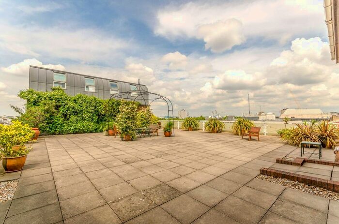 1 Bedroom Flat To Rent In Aldersgate Street, Clerkenwell, London, EC1A