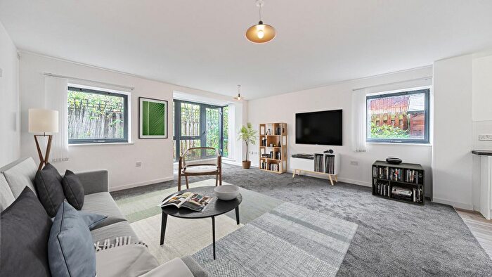 2 Bedroom Maisonette To Rent In Hurley Court, Mitcham Road, London, SW17