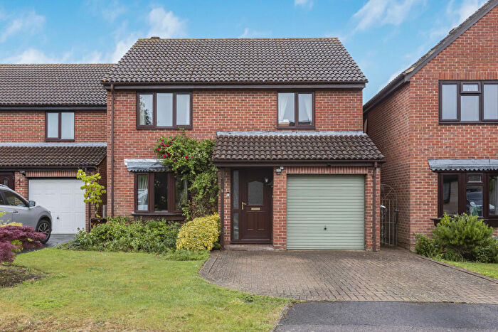 4 Bedroom Detached House For Sale In Long Close, Oxford, OX2