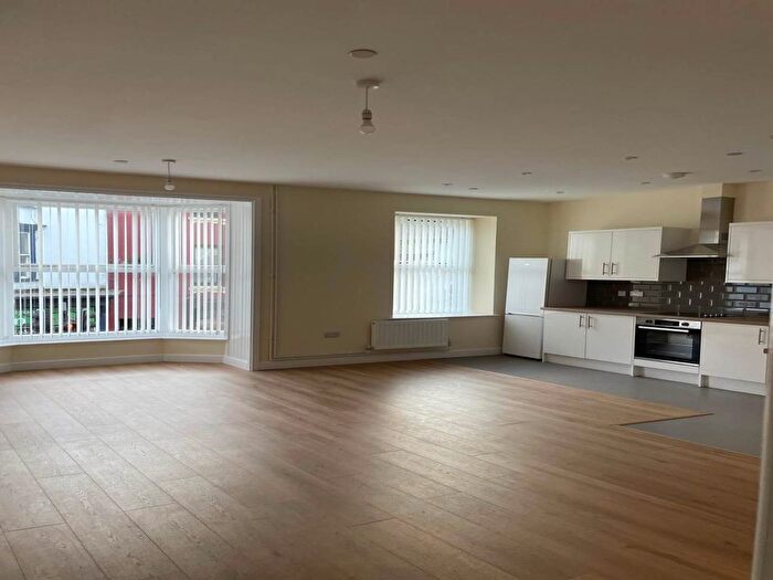 2 Bedroom Flat To Rent In Market Street, Lampeter, Ceredigion, SA48