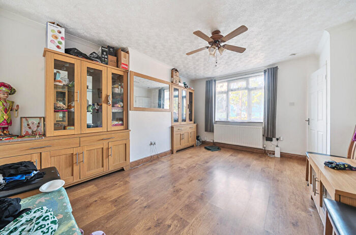 3 Bedroom Terraced House For Sale In Bursledon Road, Southampton, Hampshire, SO19