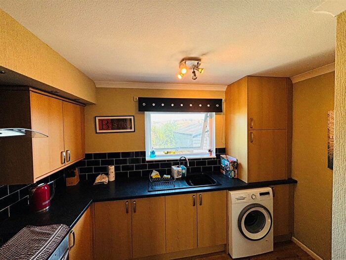 2 Bedroom End Of Terrace House For Sale In Priests Road, Swanage, BH19 - Photo 12
