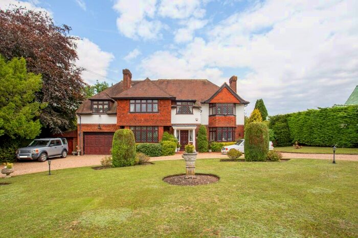 5 Bedroom Detached House To Rent In Purley Downs Road South Croydon, CR2