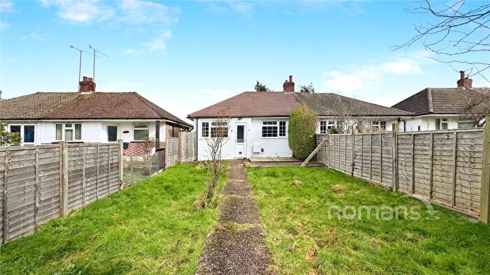 2 Bedroom Bungalow For Sale In Oxenden Road, Tongham, Farnham, GU10