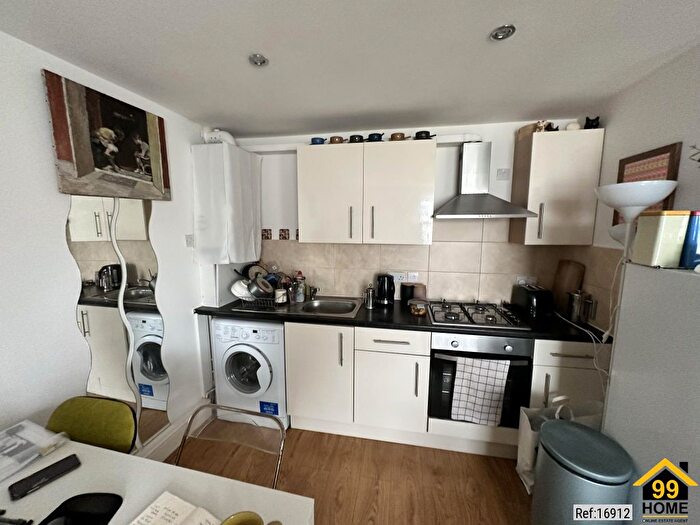 1 Bedroom Flat To Rent In Coldharbour Lane, London, SE5