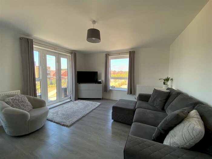 2 Bedroom Flat To Rent In Lett Lane, Swanscombe, DA10