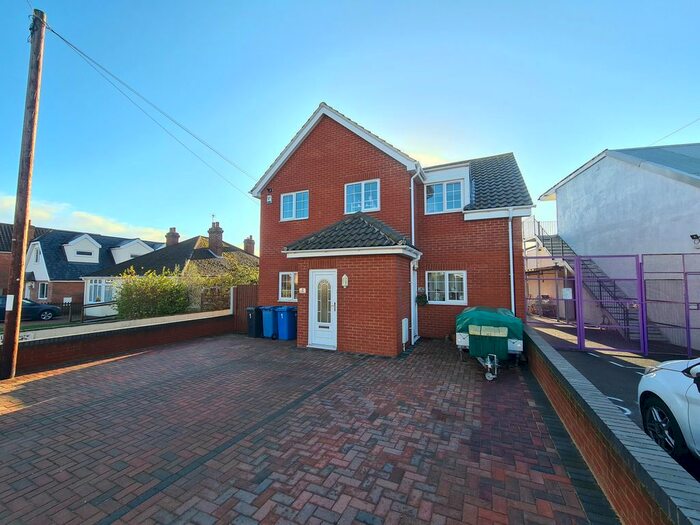 2 Bedroom Flat To Rent In Drapery Common, Glemsford, Sudbury CO10